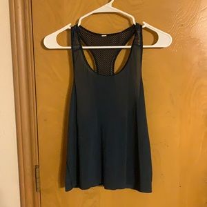 Lululemon tank size 6